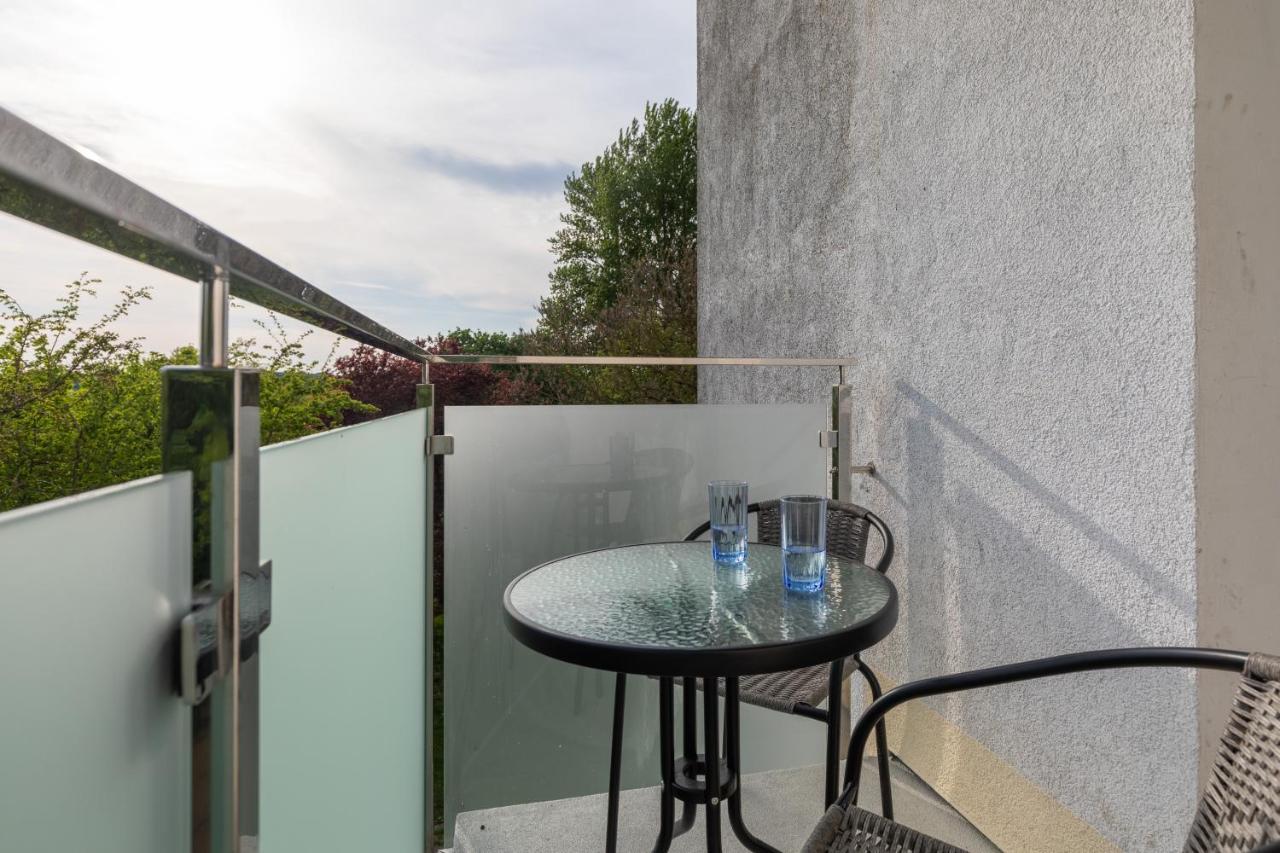 Marynarzy Okretow Pogranicza Apartments By Noclegi Renters コウォブジェク エクステリア 写真